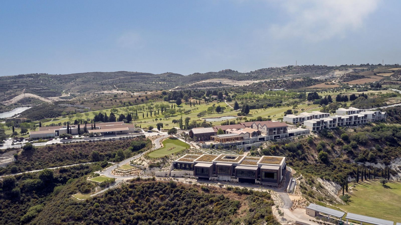Resort und Landschaft oberhalb von Paphos auf Zypern